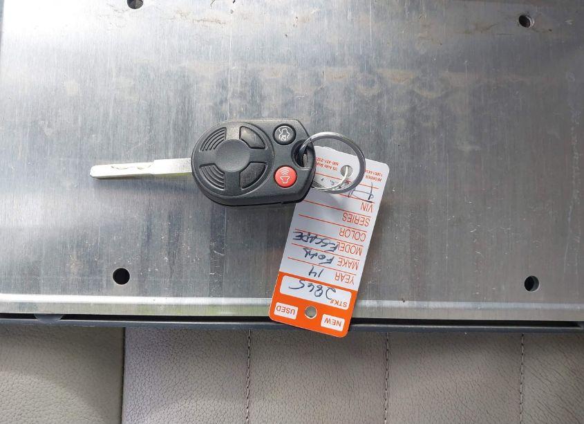 Photo 11 of 2014 Ford Escape SE (VIN 1FMCU9GX7EUA76447)