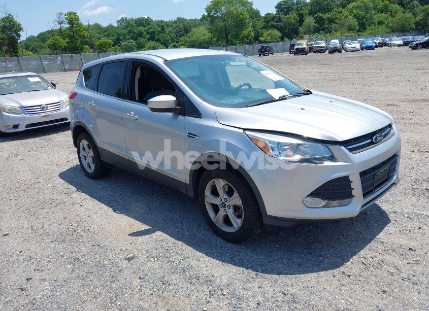 2014 Ford Escape SE (VIN 1FMCU9GX7EUC82707) main photo