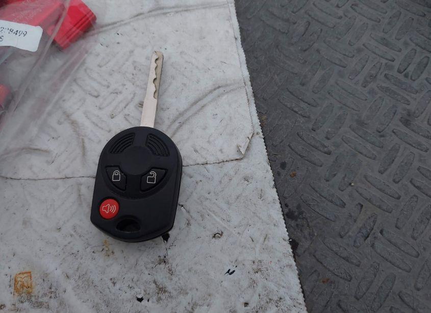 Photo 11 of 2015 Ford Escape SE (VIN 1FMCU9GX7FUA53087)