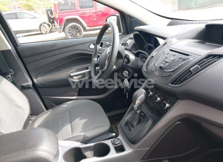 Photo 5 of 2015 Ford Escape SE (VIN 1FMCU9GX7FUA77213)