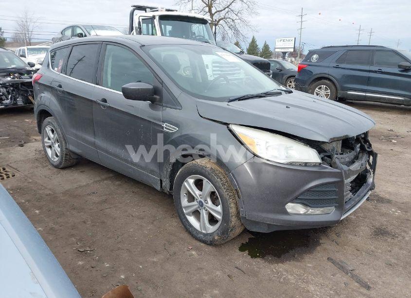 2015 Ford Escape SE (VIN 1FMCU9GX7FUA95405) main photo