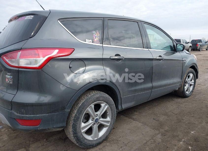 Photo 13 of 2015 Ford Escape SE (VIN 1FMCU9GX7FUA95405)