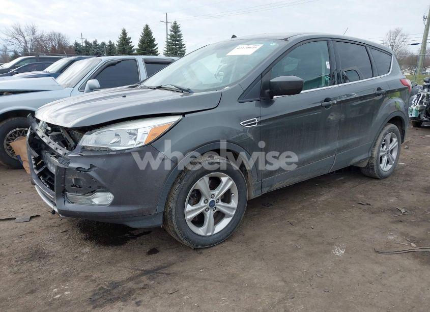Photo 2 of 2015 Ford Escape SE (VIN 1FMCU9GX7FUA95405)