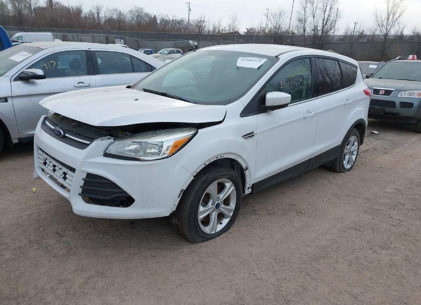 Photo 2 of 2015 Ford Escape SE (VIN 1FMCU9GX7FUB42321)