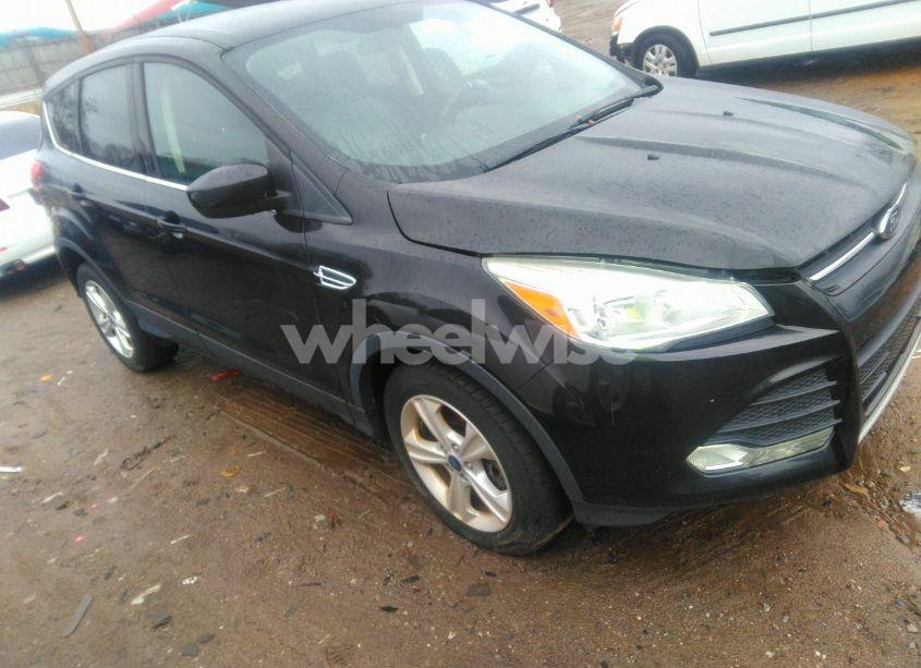 2015 Ford Escape SE (VIN 1FMCU9GX7FUC19169) main photo