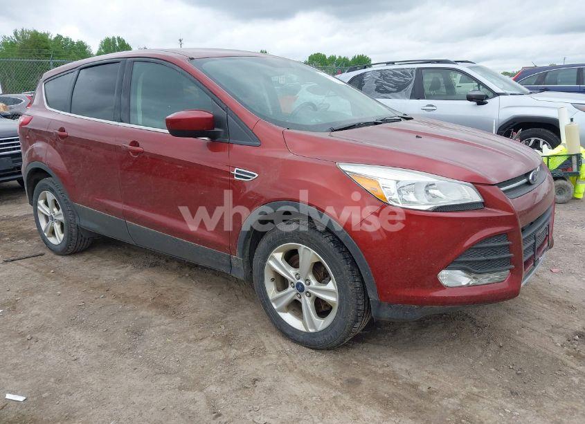 2015 Ford Escape SE (VIN 1FMCU9GX7FUC84409) main photo