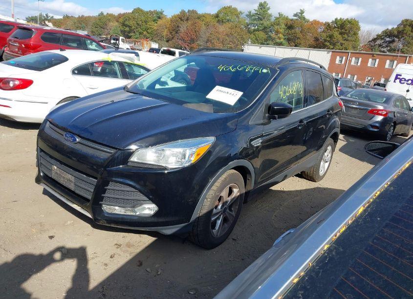 Photo 2 of 2016 Ford Escape SE (VIN 1FMCU9GX7GUA57187)