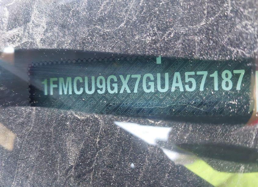 Photo 9 of 2016 Ford Escape SE (VIN 1FMCU9GX7GUA57187)