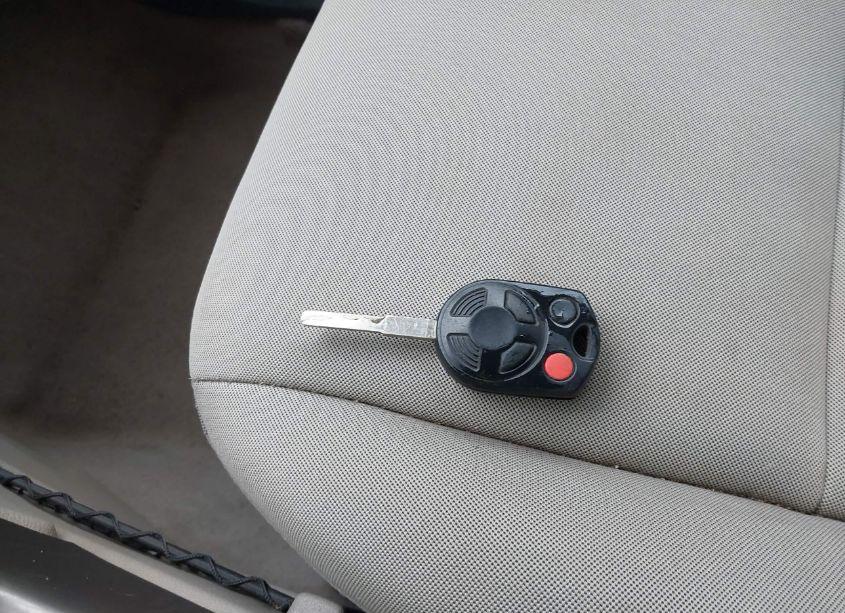 Photo 11 of 2016 Ford Escape SE (VIN 1FMCU9GX7GUA58985)