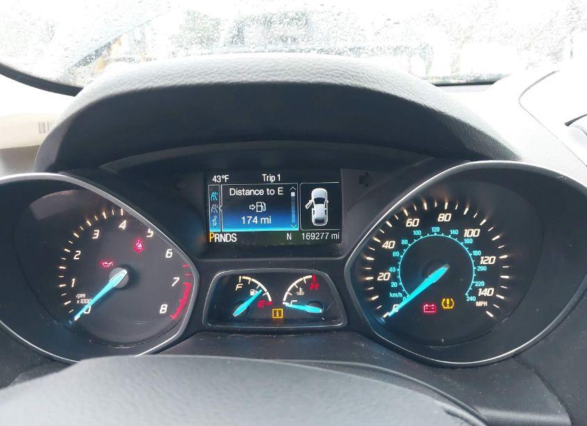 Photo 15 of 2016 Ford Escape SE (VIN 1FMCU9GX7GUA58985)