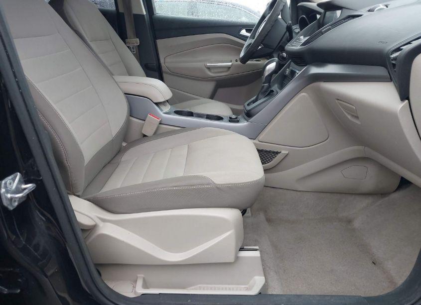 Photo 5 of 2016 Ford Escape SE (VIN 1FMCU9GX7GUA58985)