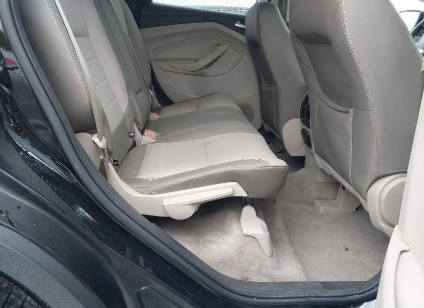 Photo 8 of 2016 Ford Escape SE (VIN 1FMCU9GX7GUA58985)