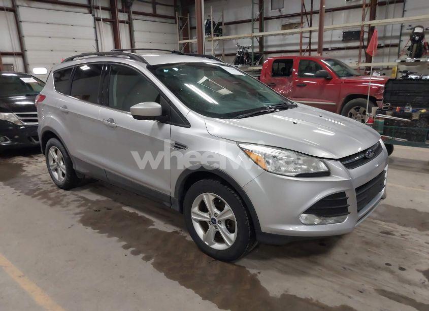 2016 Ford Escape SE (VIN 1FMCU9GX7GUA64379) main photo