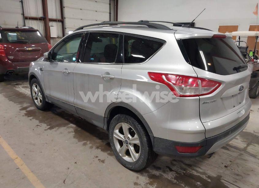 Photo 3 of 2016 Ford Escape SE (VIN 1FMCU9GX7GUA64379)