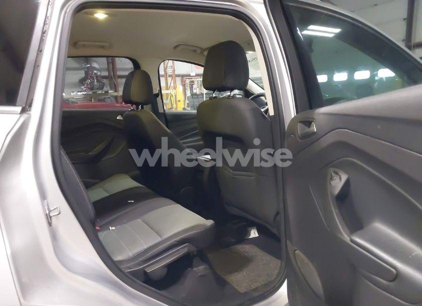 Photo 8 of 2016 Ford Escape SE (VIN 1FMCU9GX7GUA64379)