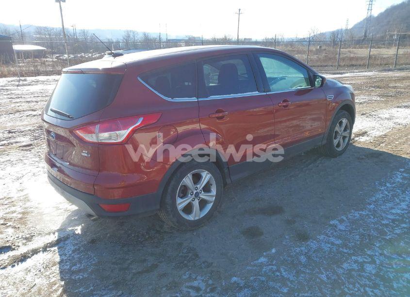 Photo 3 of 2016 Ford Escape SE (VIN 1FMCU9GX7GUA74040)