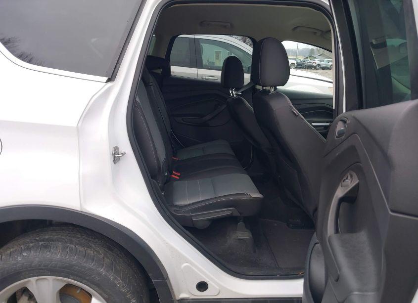 Photo 8 of 2016 Ford Escape SE (VIN 1FMCU9GX7GUA94059)