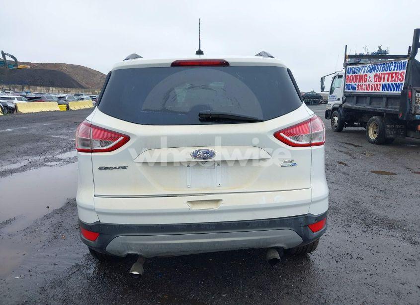 Photo 17 of 2016 Ford Escape SE (VIN 1FMCU9GX7GUB33507)