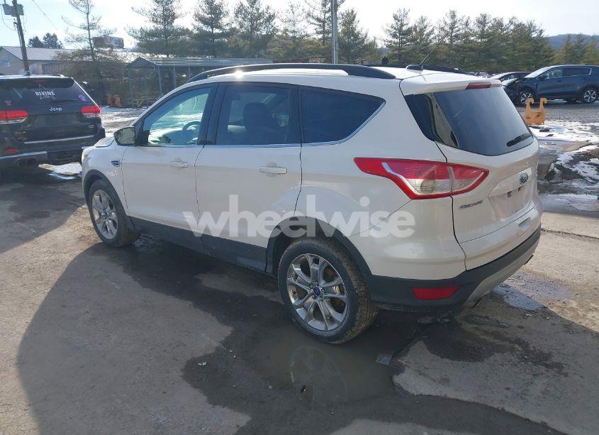 Photo 3 of 2016 Ford Escape SE (VIN 1FMCU9GX7GUB86997)