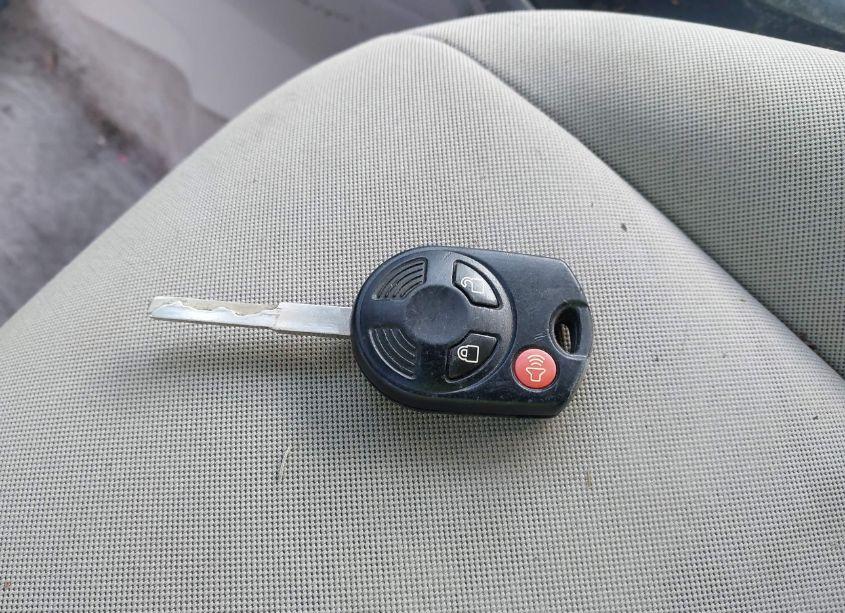 Photo 11 of 2016 Ford Escape SE (VIN 1FMCU9GX7GUC13311)