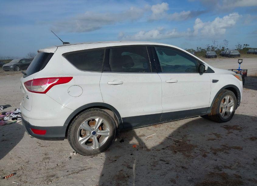 Photo 13 of 2016 Ford Escape SE (VIN 1FMCU9GX7GUC13311)