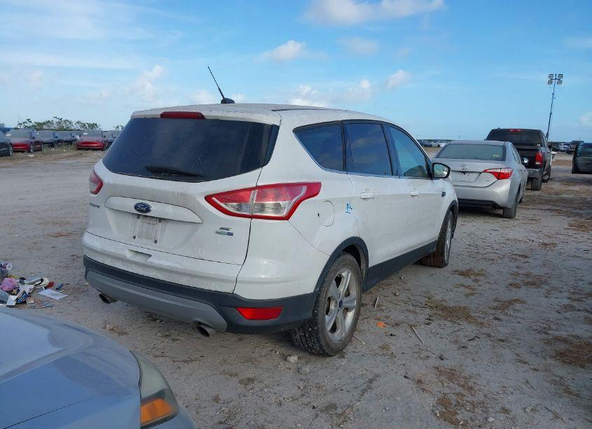 Photo 4 of 2016 Ford Escape SE (VIN 1FMCU9GX7GUC13311)