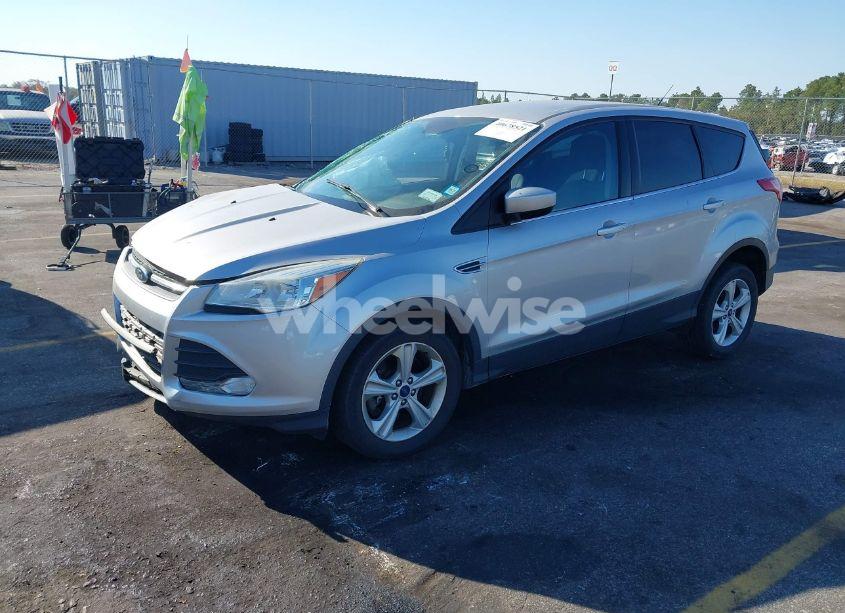 Photo 2 of 2016 Ford Escape SE (VIN 1FMCU9GX7GUC81477)