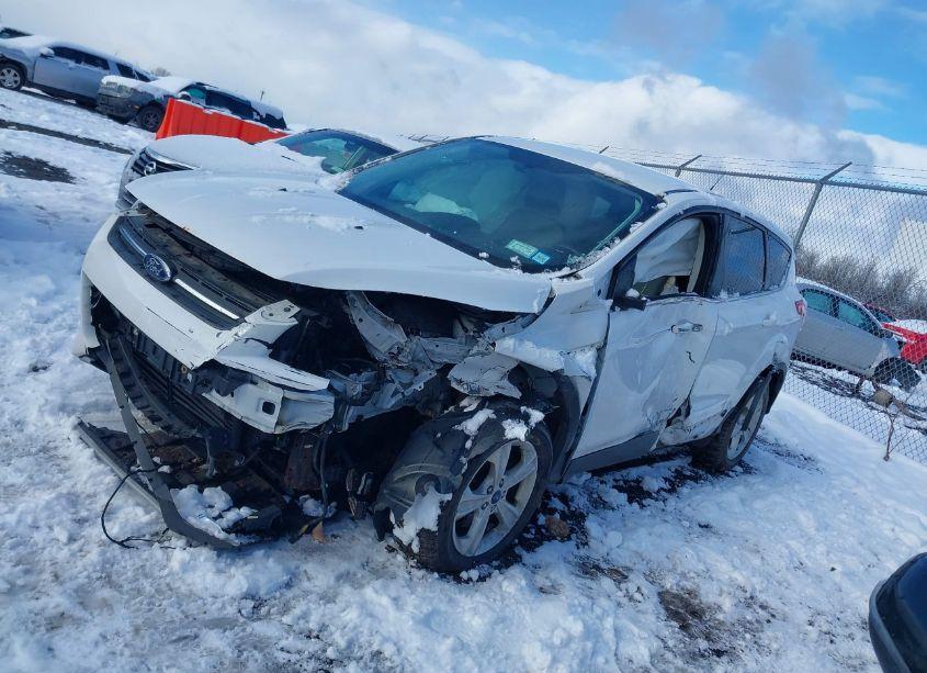 Photo 2 of 2014 Ford Escape SE (VIN 1FMCU9GX8EUC69268)