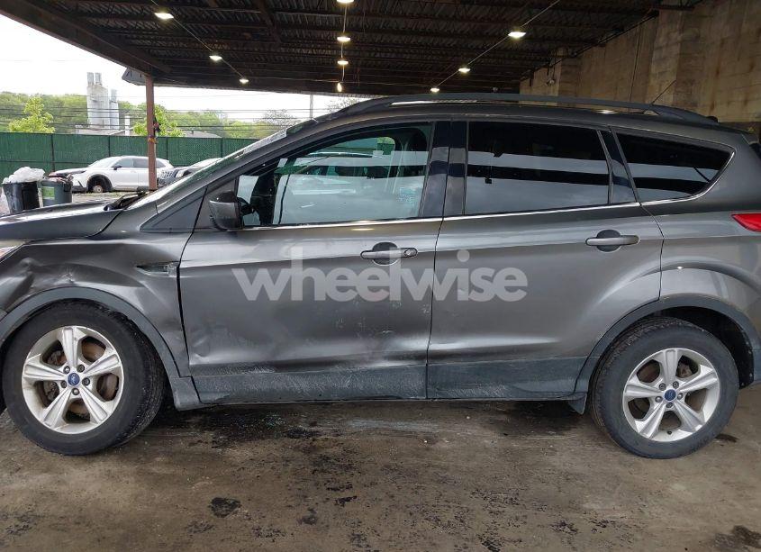 Photo 14 of 2014 Ford Escape SE (VIN 1FMCU9GX8EUD21613)