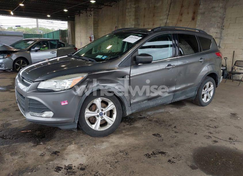 Photo 2 of 2014 Ford Escape SE (VIN 1FMCU9GX8EUD21613)