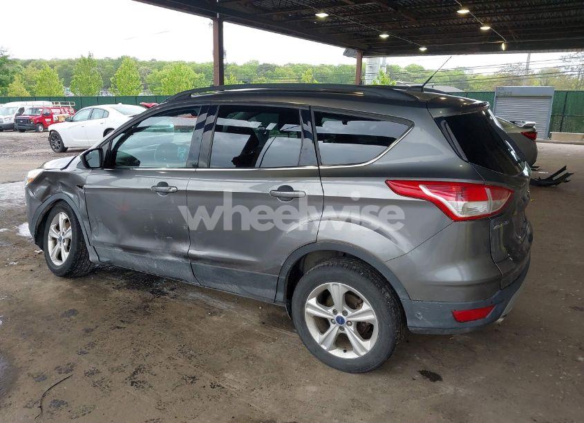 Photo 3 of 2014 Ford Escape SE (VIN 1FMCU9GX8EUD21613)