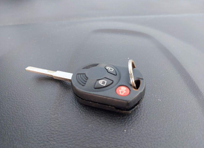 Photo 11 of 2015 Ford Escape SE (VIN 1FMCU9GX8FUA98460)