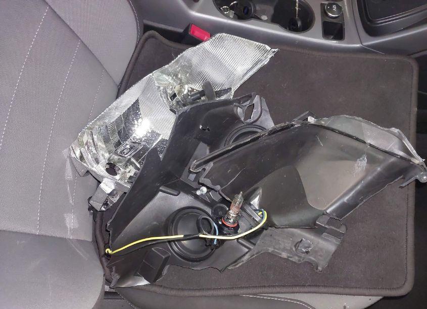 Photo 12 of 2015 Ford Escape SE (VIN 1FMCU9GX8FUB06850)