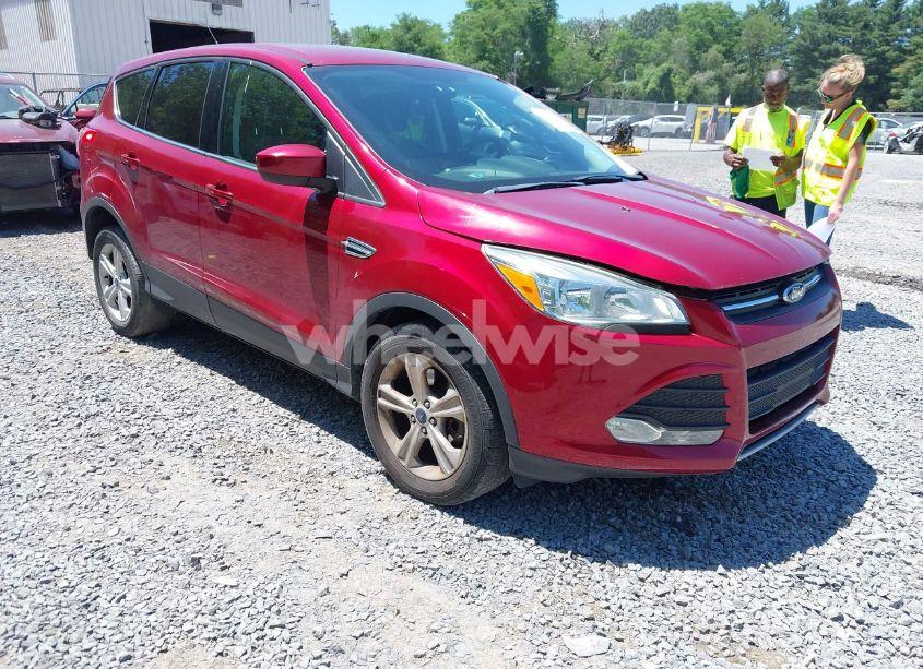 2015 Ford Escape SE (VIN 1FMCU9GX8FUB23342) main photo