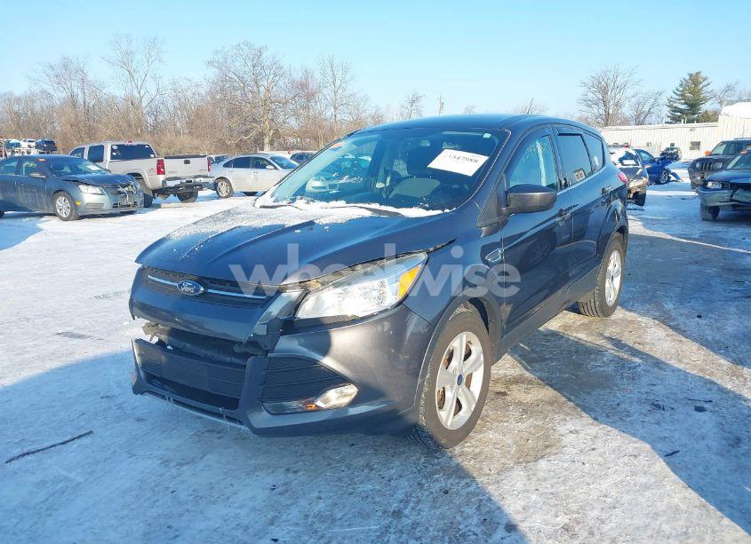 Photo 2 of 2015 Ford Escape SE (VIN 1FMCU9GX8FUB38472)