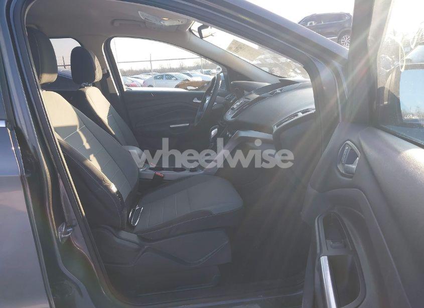 Photo 5 of 2015 Ford Escape SE (VIN 1FMCU9GX8FUB38472)