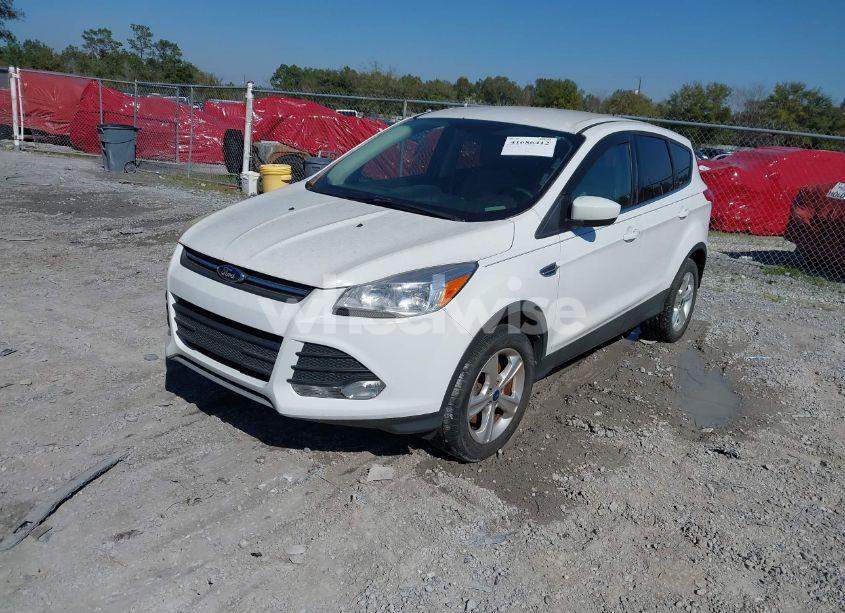 Photo 2 of 2015 Ford Escape SE (VIN 1FMCU9GX8FUB50198)