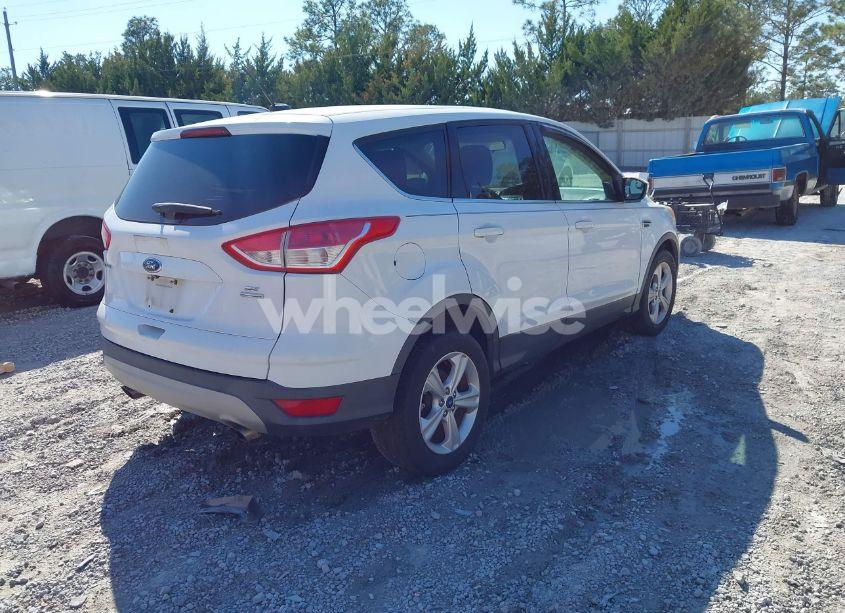 Photo 4 of 2015 Ford Escape SE (VIN 1FMCU9GX8FUB50198)