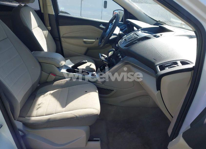 Photo 5 of 2015 Ford Escape SE (VIN 1FMCU9GX8FUB50198)