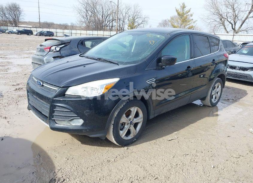 Photo 2 of 2015 Ford Escape SE (VIN 1FMCU9GX8FUB65137)