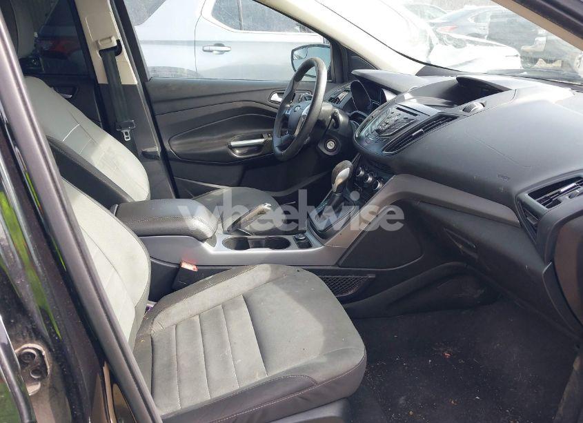 Photo 5 of 2015 Ford Escape SE (VIN 1FMCU9GX8FUB65137)