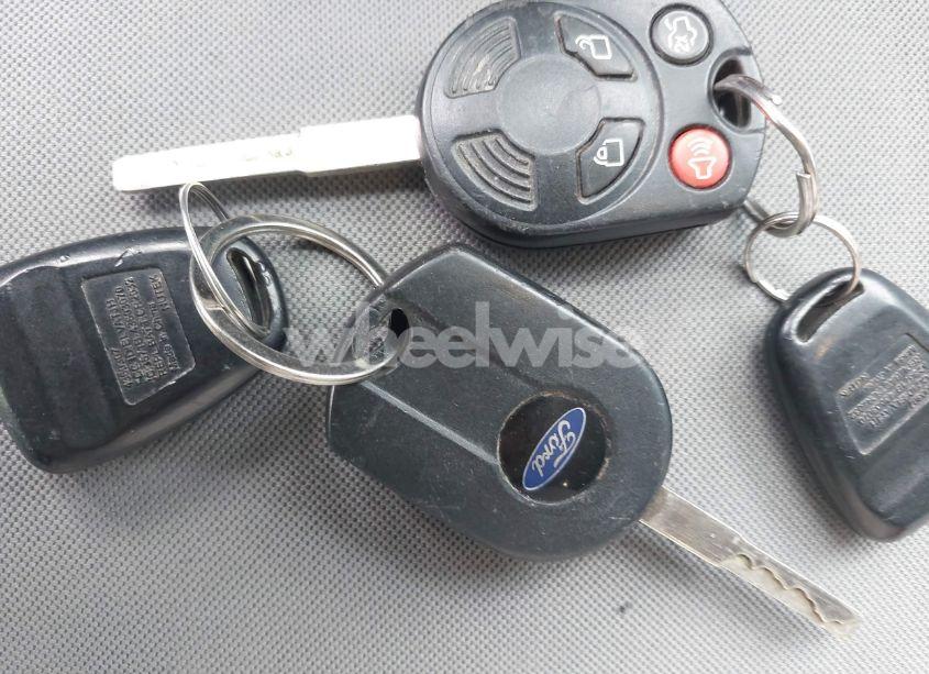 Photo 11 of 2015 Ford Escape SE (VIN 1FMCU9GX8FUB91088)