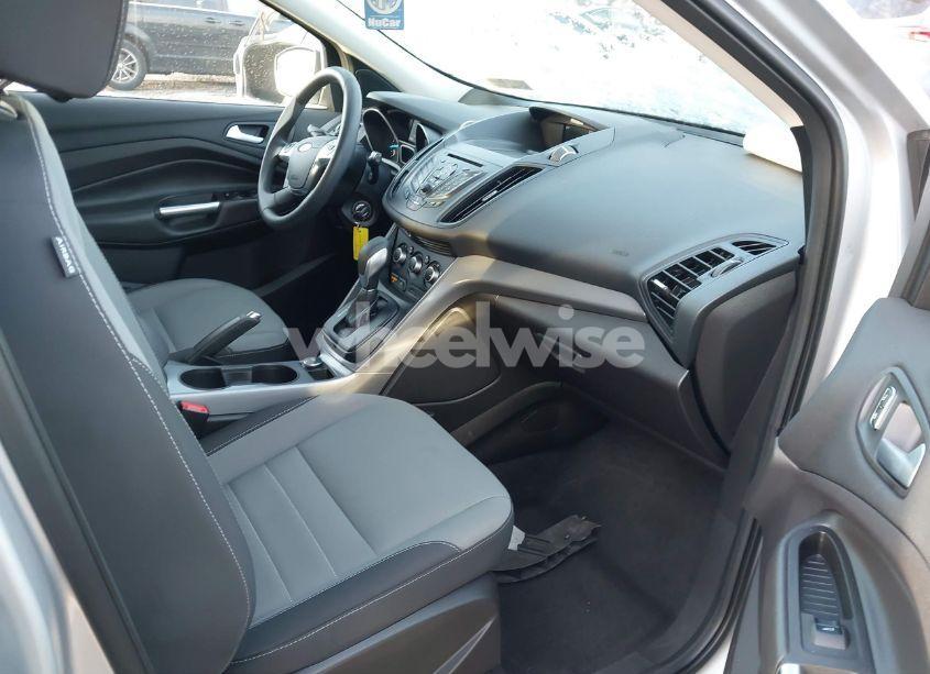 Photo 5 of 2015 Ford Escape SE (VIN 1FMCU9GX8FUC84984)