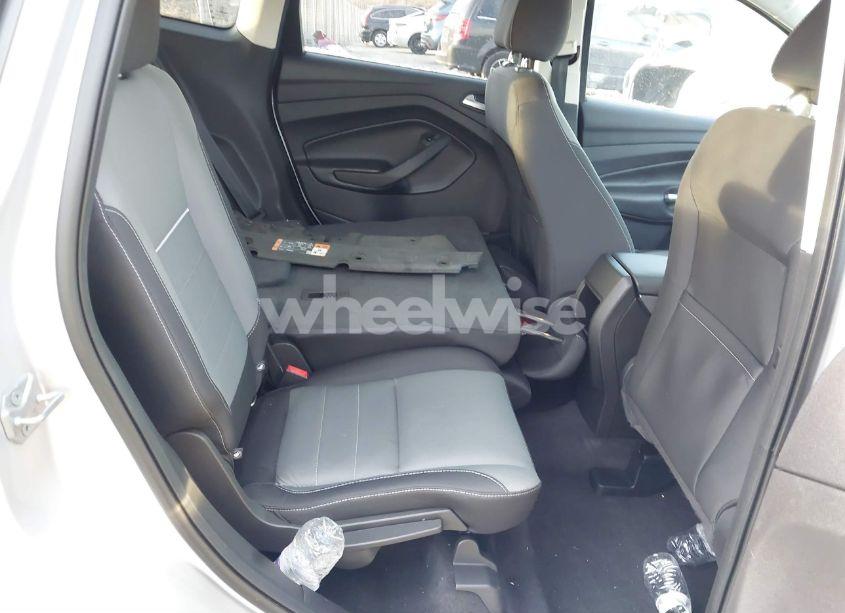 Photo 8 of 2015 Ford Escape SE (VIN 1FMCU9GX8FUC84984)