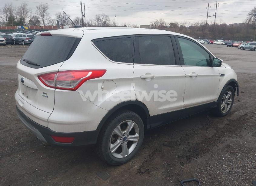 Photo 4 of 2016 Ford Escape SE (VIN 1FMCU9GX8GUA25591)