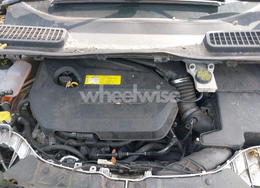 Photo 10 of 2016 Ford Escape SE (VIN 1FMCU9GX8GUA27471)