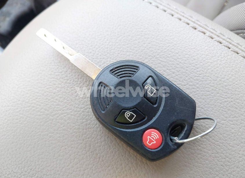 Photo 11 of 2016 Ford Escape SE (VIN 1FMCU9GX8GUA27471)