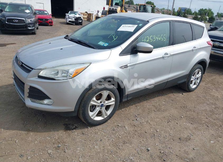 Photo 2 of 2016 Ford Escape SE (VIN 1FMCU9GX8GUA27471)