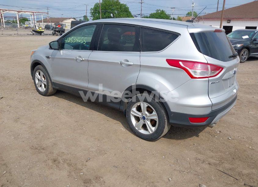 Photo 3 of 2016 Ford Escape SE (VIN 1FMCU9GX8GUA27471)