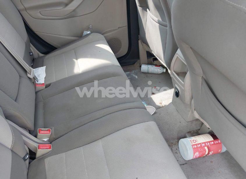 Photo 8 of 2016 Ford Escape SE (VIN 1FMCU9GX8GUA27471)